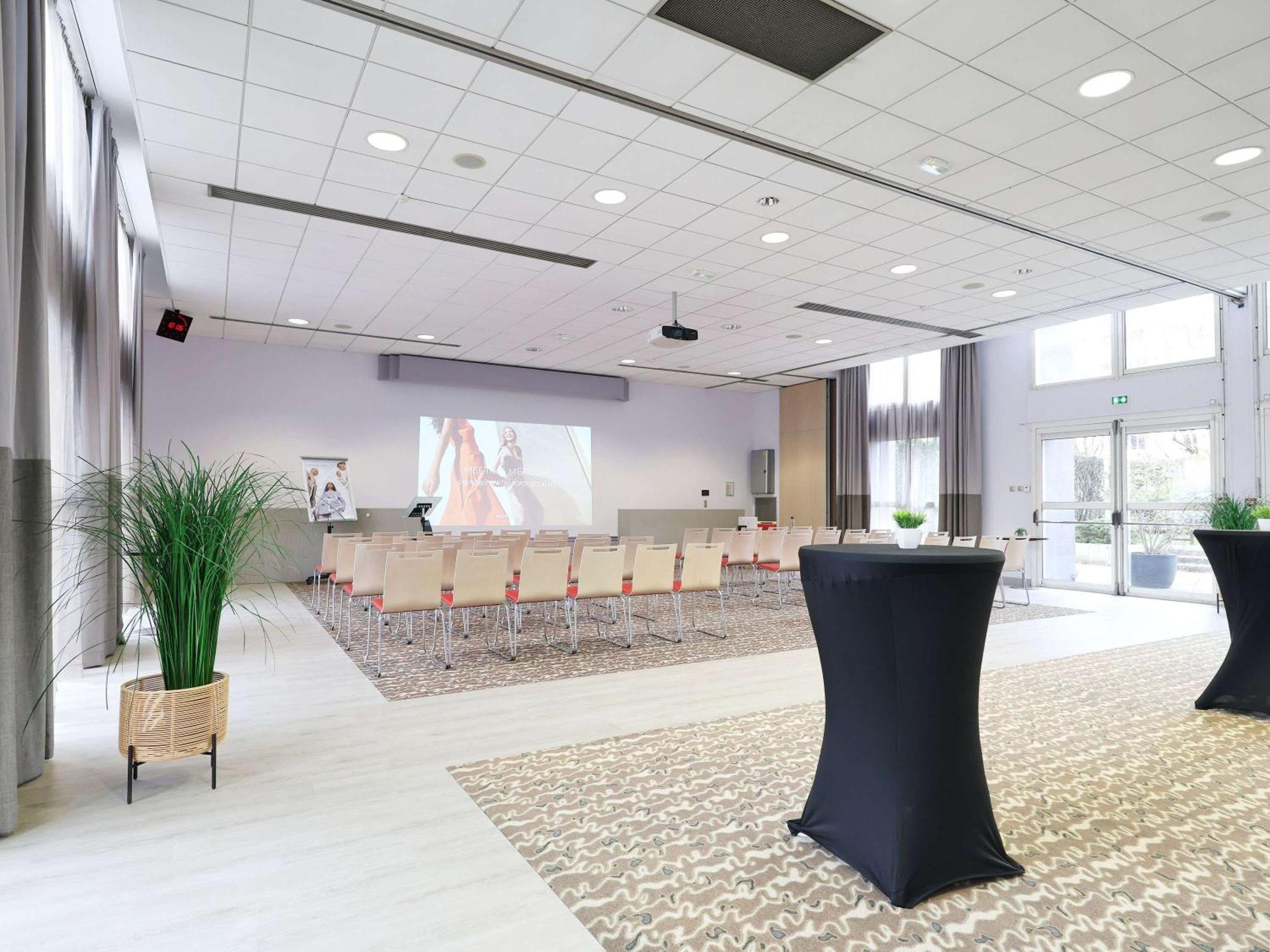 Mercure Grenoble Centre Porte Des Alpes Ngoại thất bức ảnh