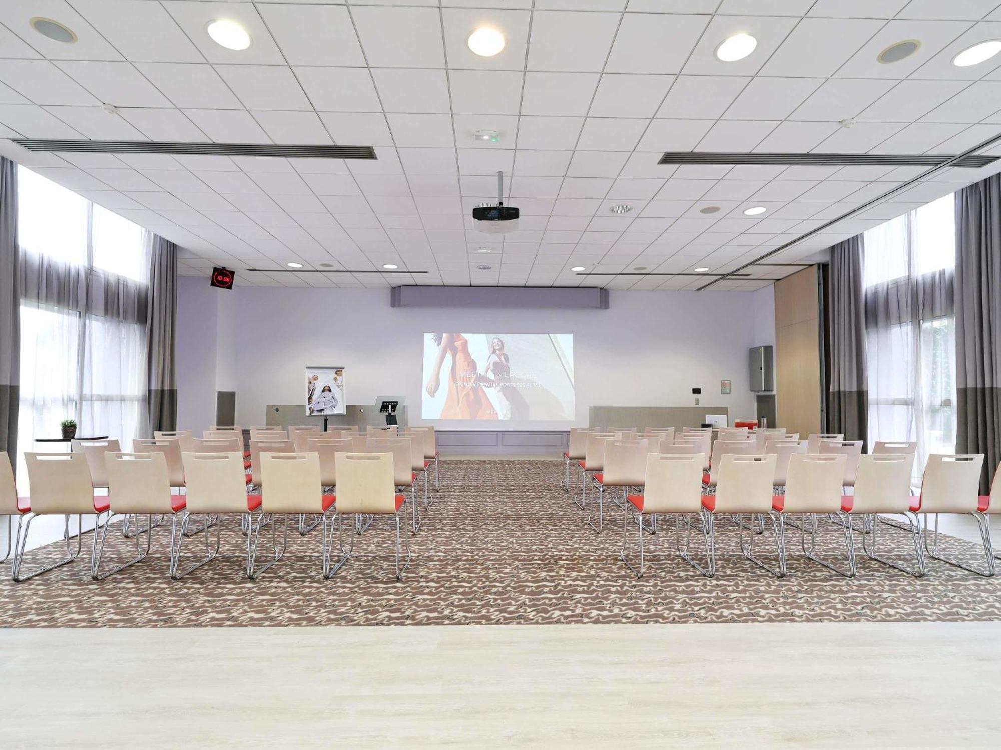 Mercure Grenoble Centre Porte Des Alpes Ngoại thất bức ảnh